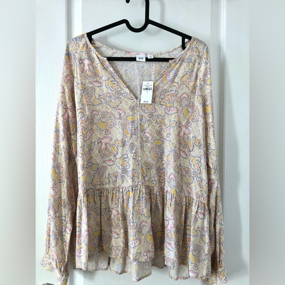 NWT GAP Paisley V-Neck Peplum Blouse - Cream and Pink - Picture 1 of 6